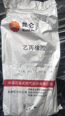 J0050 固体形EPDMゴム/コポリマーの粘度指数を高める潤滑剤添加物